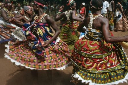 Danse Sakpata: Quand la terre parle aux esprits