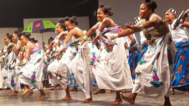 Zinli: Du sacré au spectacle